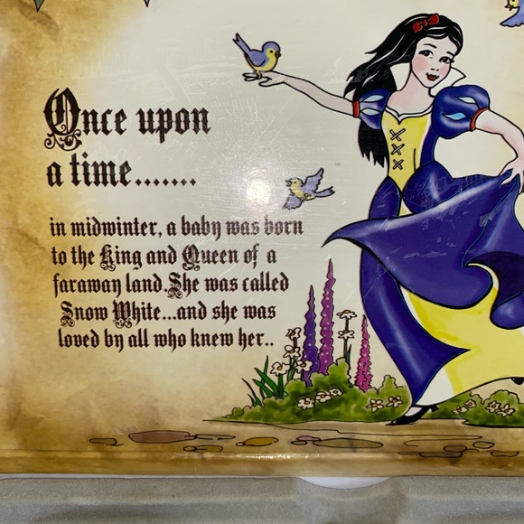 Paul Cardew Snow White 2 piece mug set - Picture 12 of 13